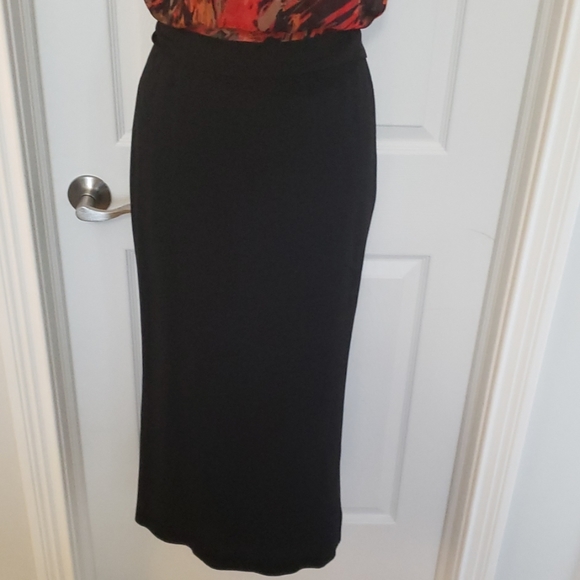 Elegant dress skirt - Picture 2 of 3